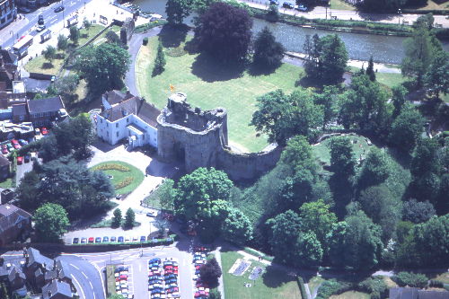 Tonbridge Castle from the air. The original motte is to the right of the later Gatehouse